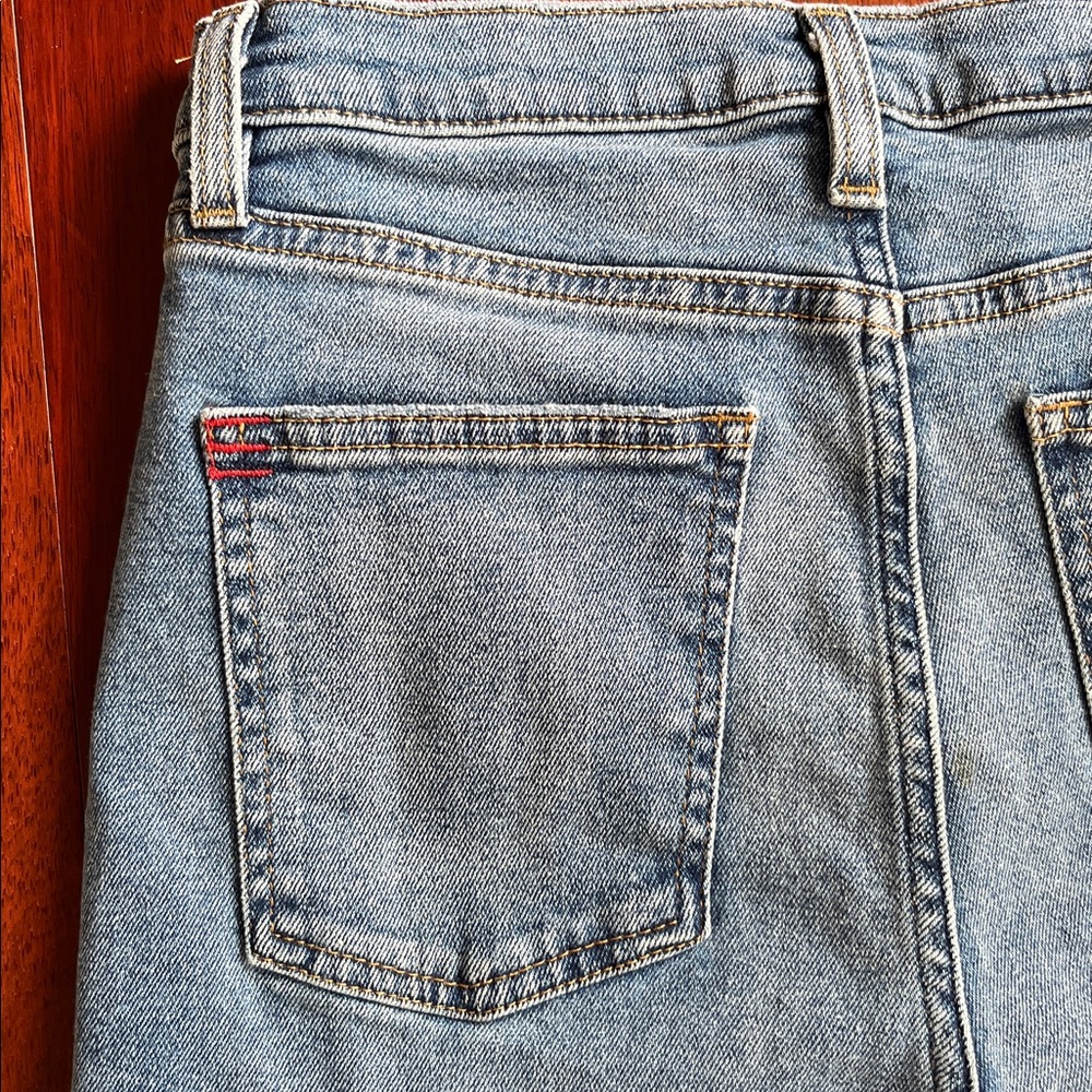 BDG  Boyfriend Distressed Blue Jeans - Picture 6 of 7